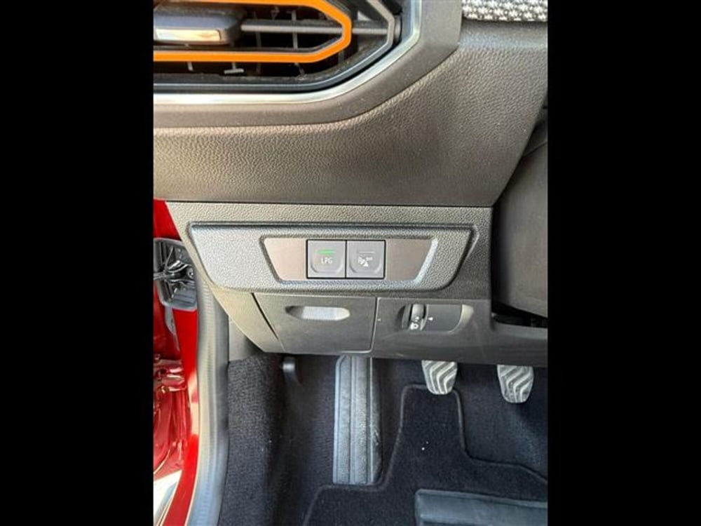 Dacia Sandero usata a Asti (15)