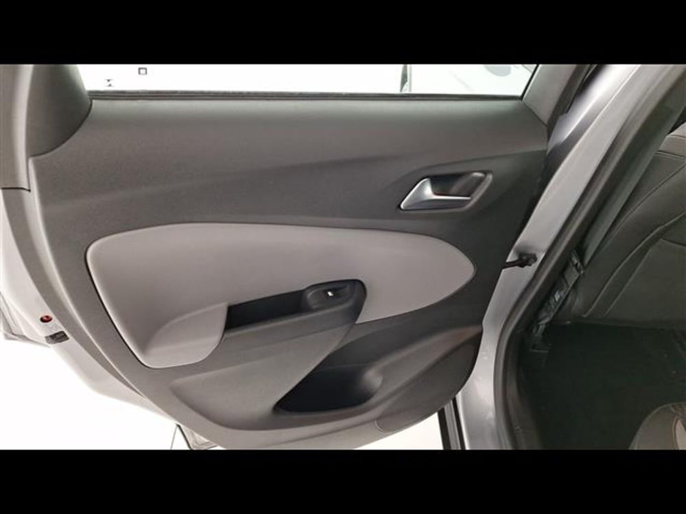 Opel Crossland X usata a Milano (11)