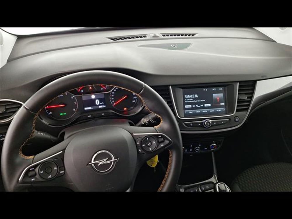 Opel Crossland X usata a Milano (13)