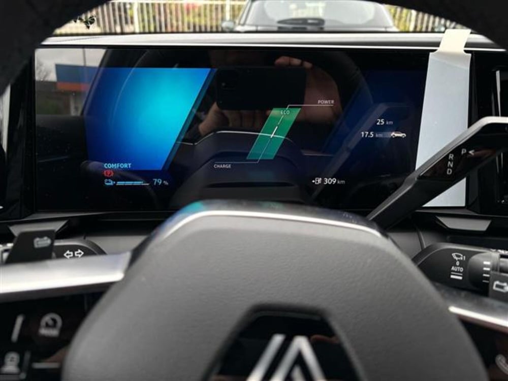 Renault Scenic E-Tech Electric nuova a Pavia (10)