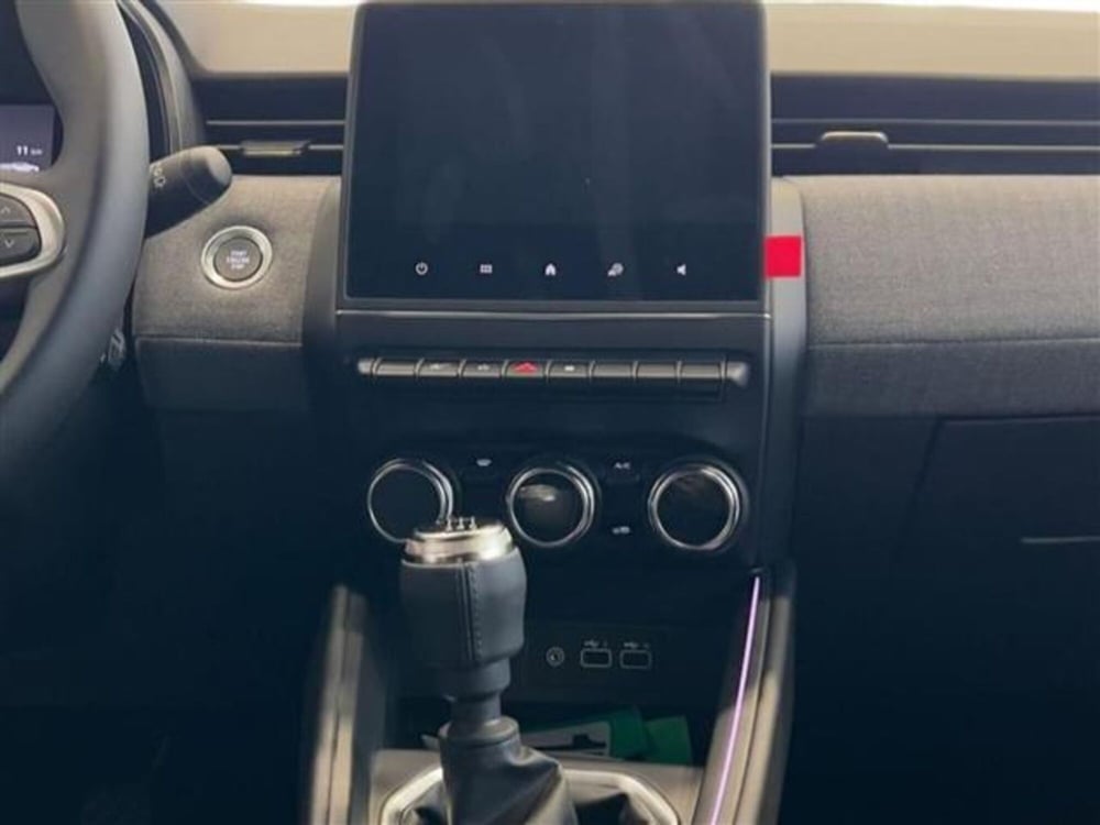 Renault Clio nuova a Livorno (12)