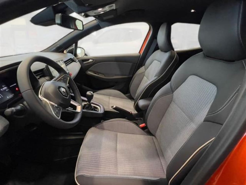 Renault Clio nuova a Livorno (9)