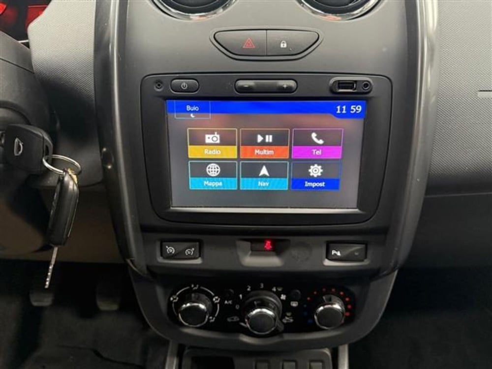 Dacia Duster usata a Cremona (12)