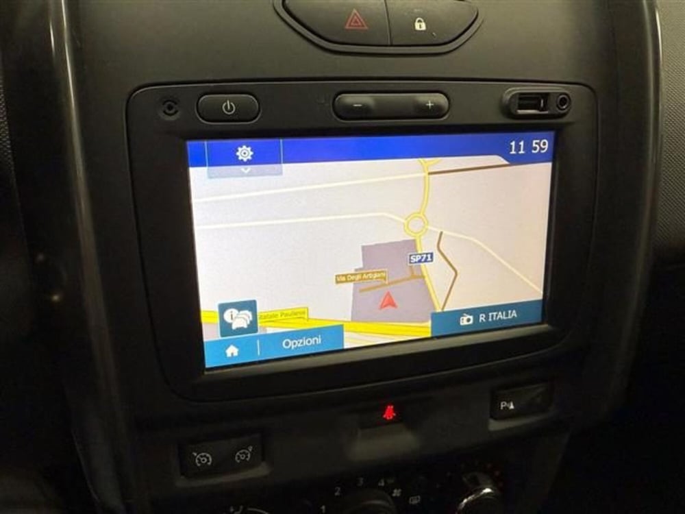 Dacia Duster usata a Cremona (13)