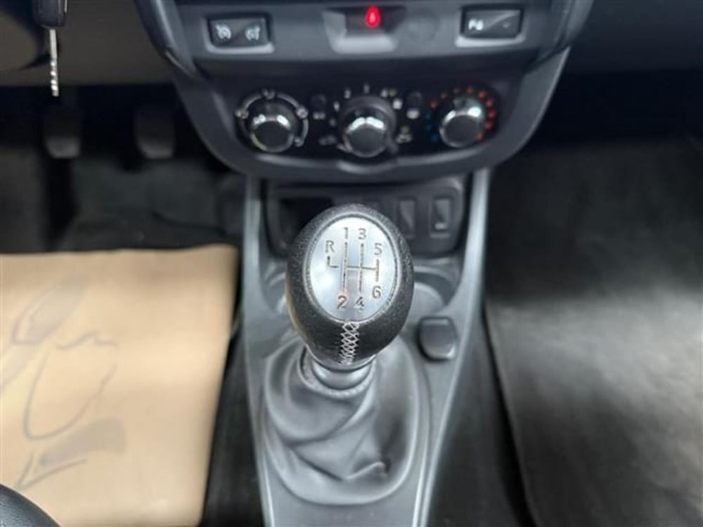 Dacia Duster usata a Cremona (15)