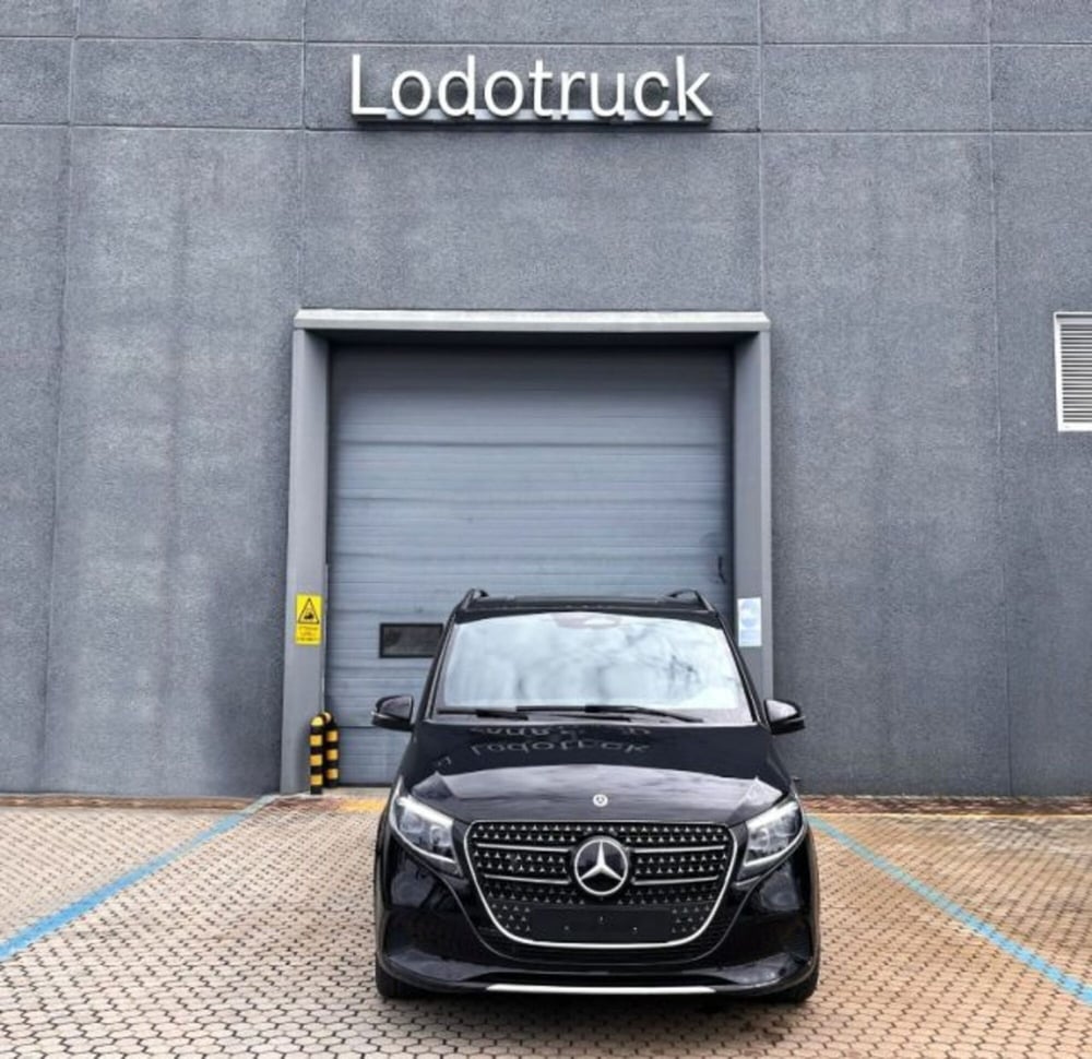 Mercedes-Benz Classe V nuova a Bergamo (2)
