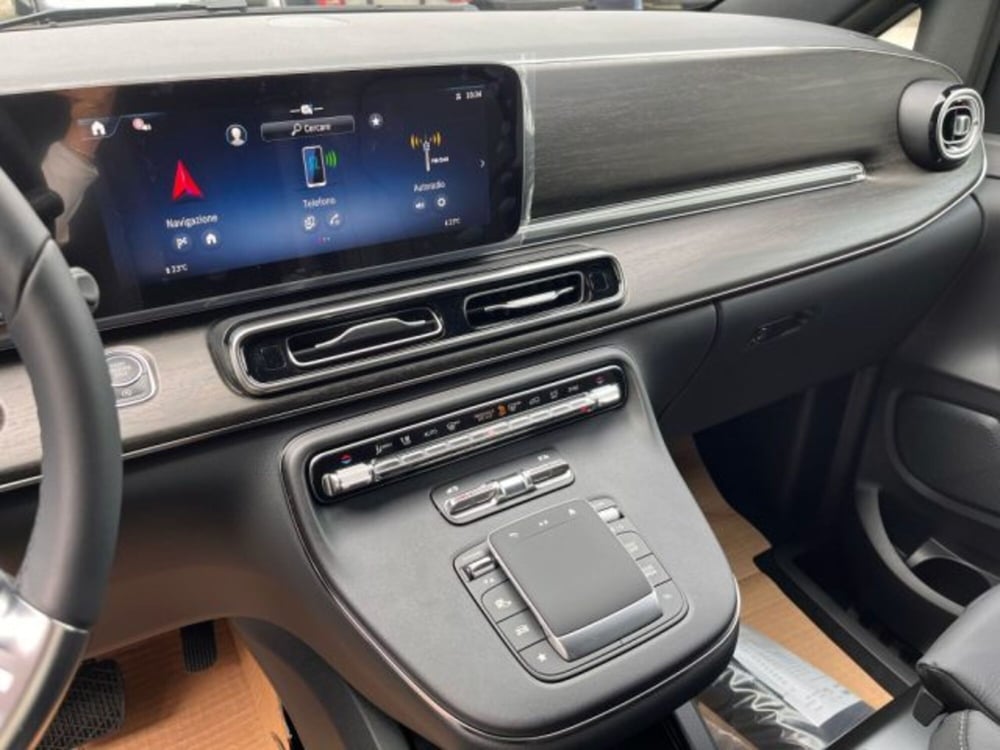 Mercedes-Benz Classe V nuova a Bergamo (9)