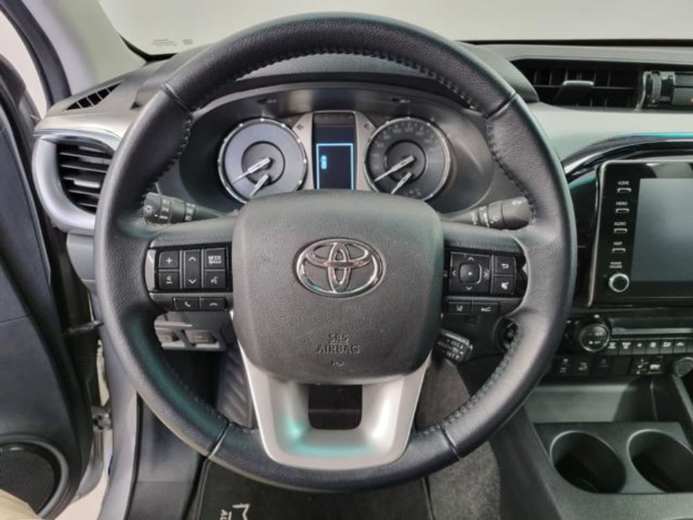 Toyota Hilux usata a Como (12)