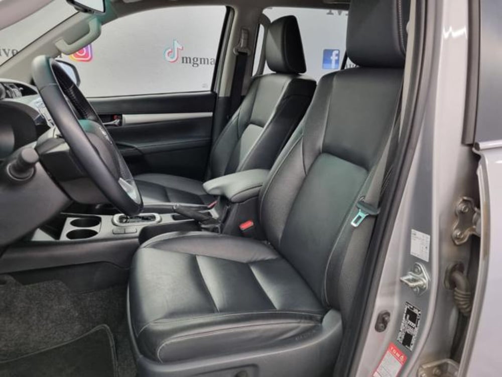 Toyota Hilux usata a Como (17)