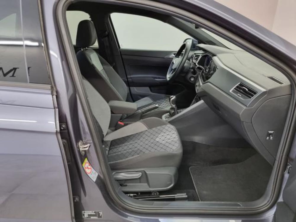 Volkswagen Taigo usata a Como (11)