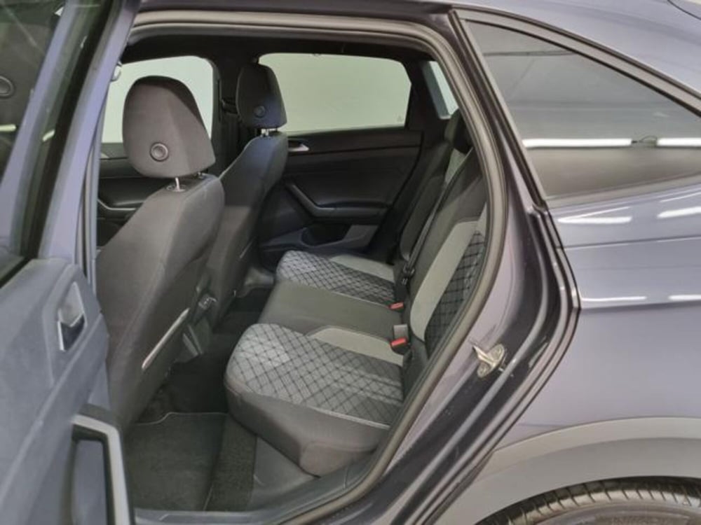 Volkswagen Taigo usata a Como (12)