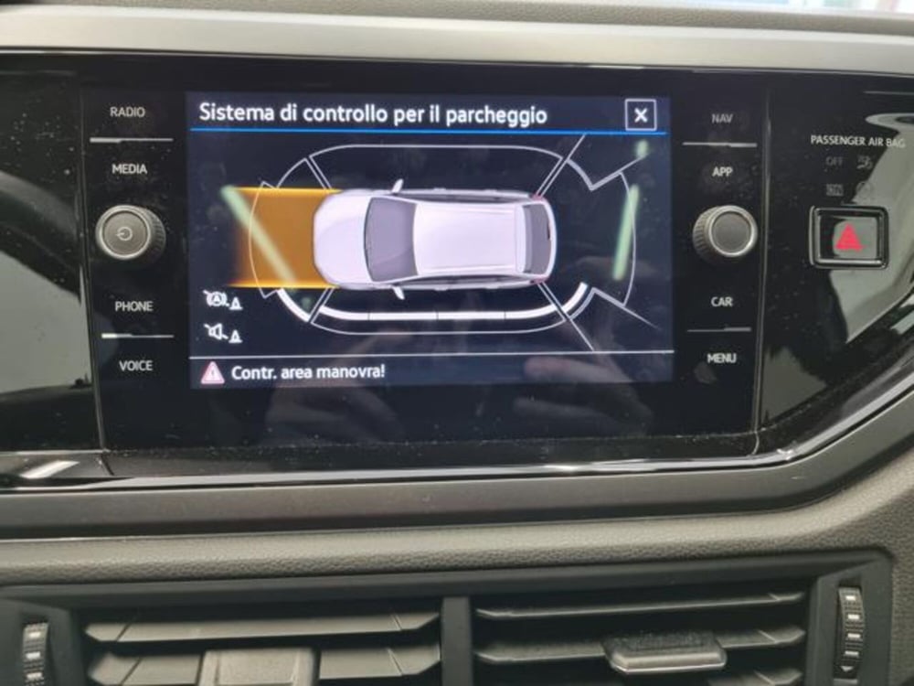 Volkswagen Taigo usata a Como (14)