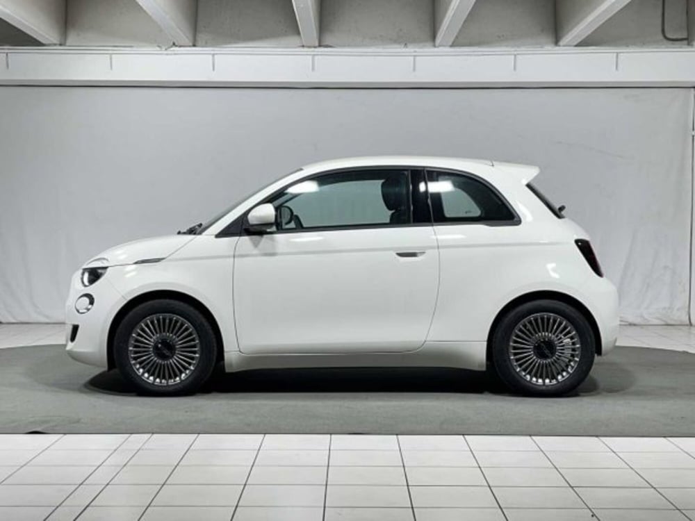 Fiat 500e nuova a Sondrio (2)