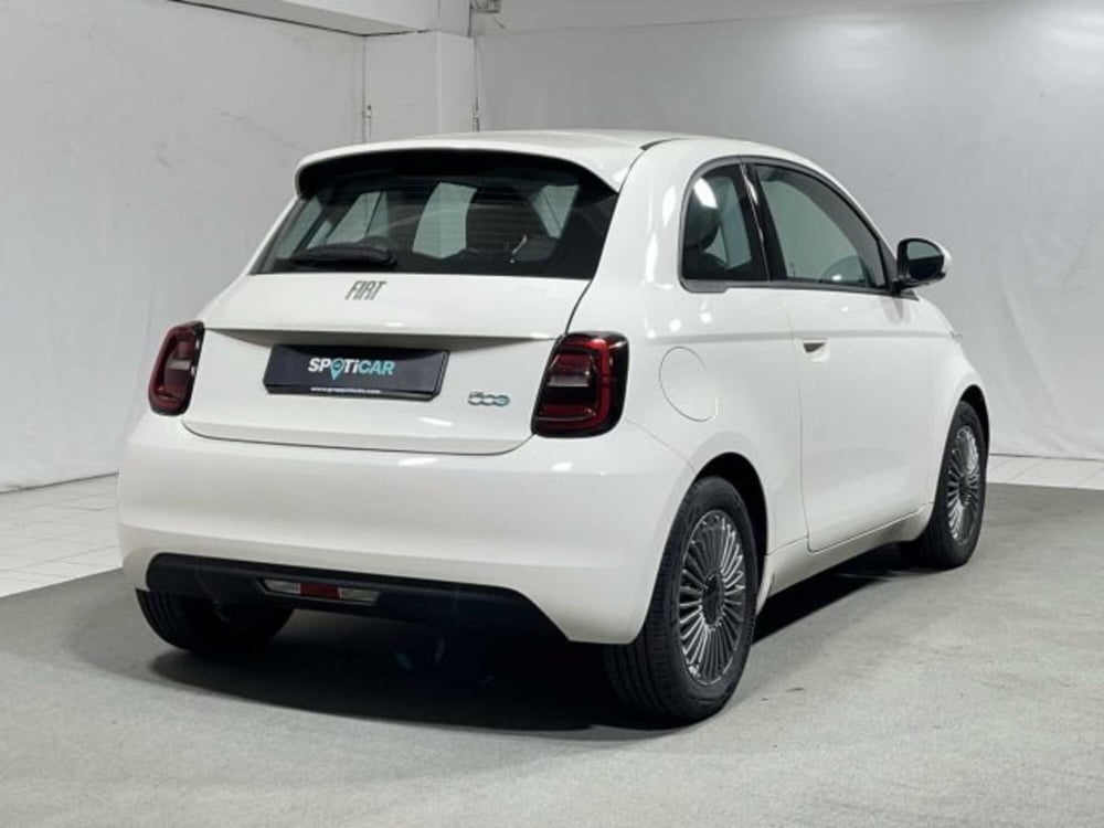 Fiat 500e nuova a Sondrio (5)