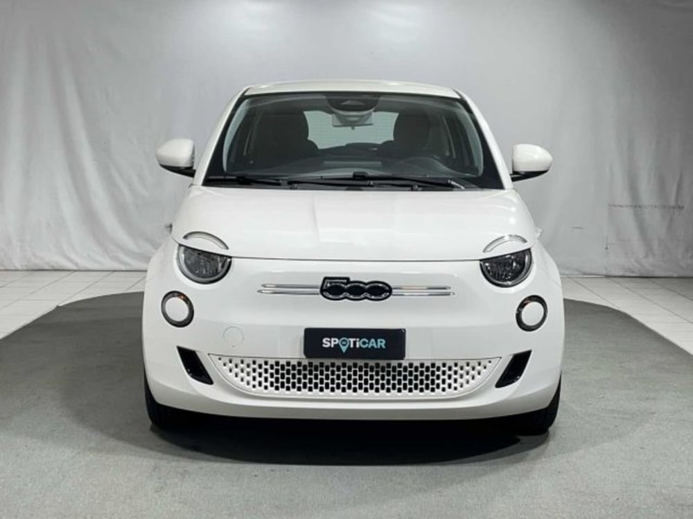 Fiat 500e nuova a Sondrio (8)