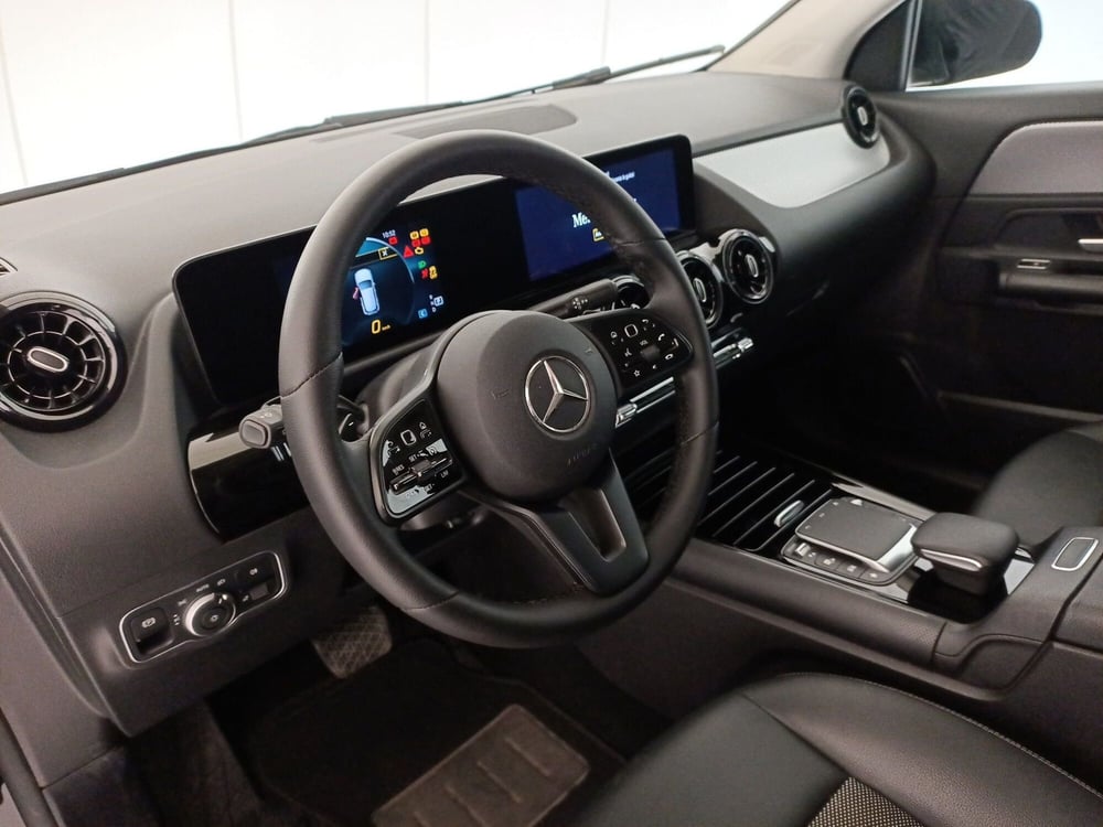 Mercedes-Benz GLA SUV usata a Bari (5)