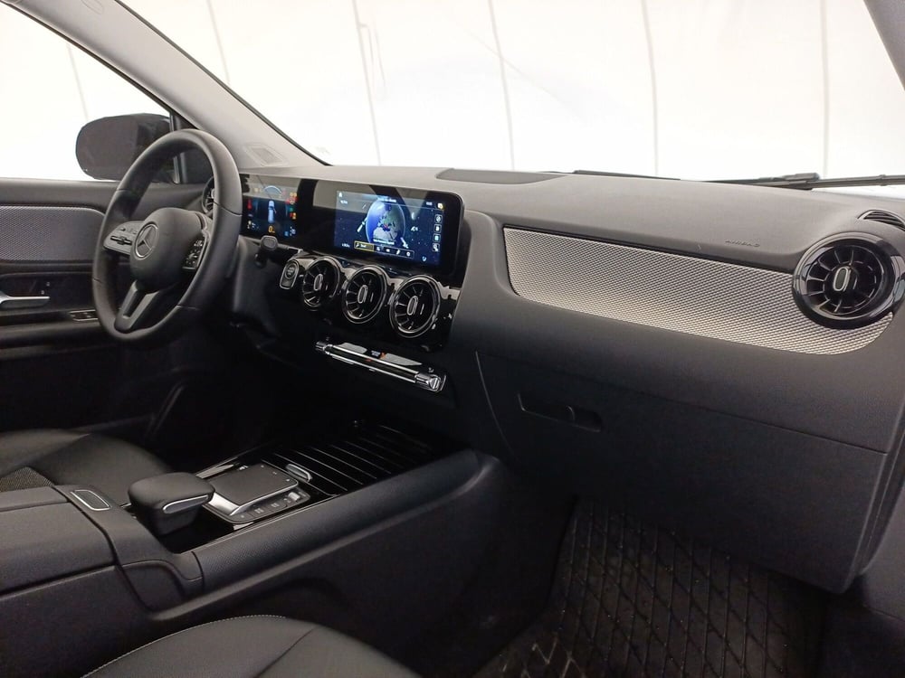Mercedes-Benz GLA SUV usata a Bari (7)