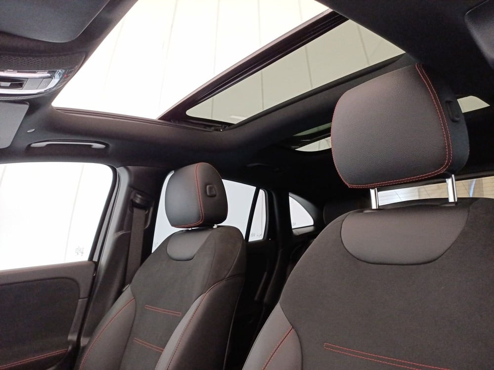 Mercedes-Benz GLA SUV usata a Bari (13)