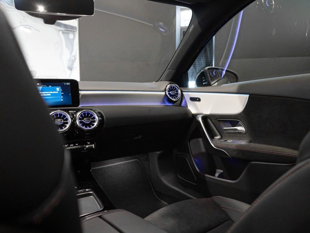 Mercedes-Benz Classe A Sedan nuova a Rimini (14)