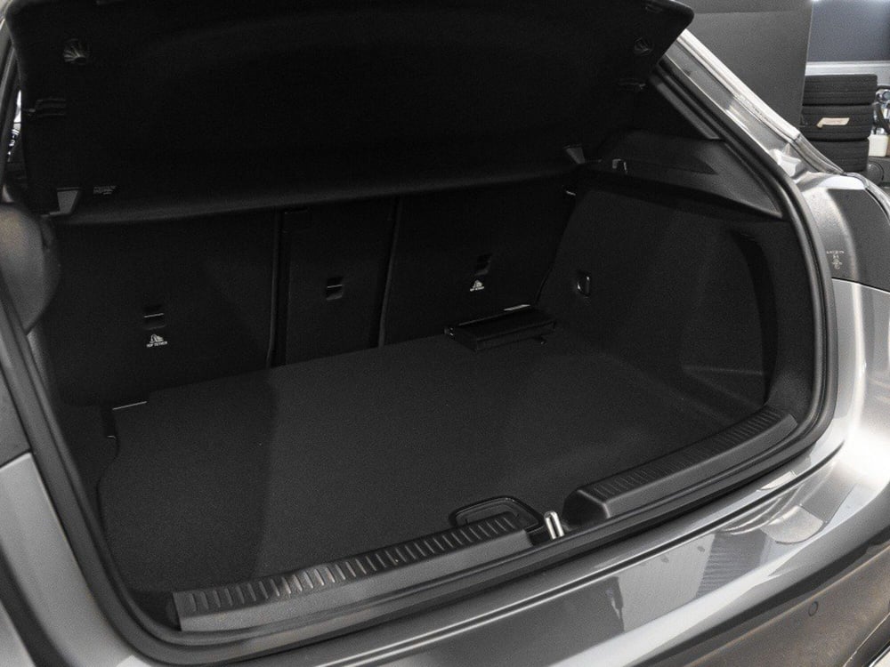 Mercedes-Benz Classe A Sedan nuova a Rimini (9)