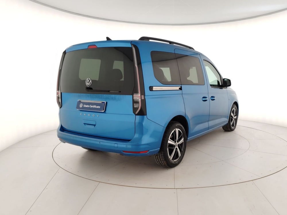 Volkswagen Caddy usata a Massa-Carrara (3)