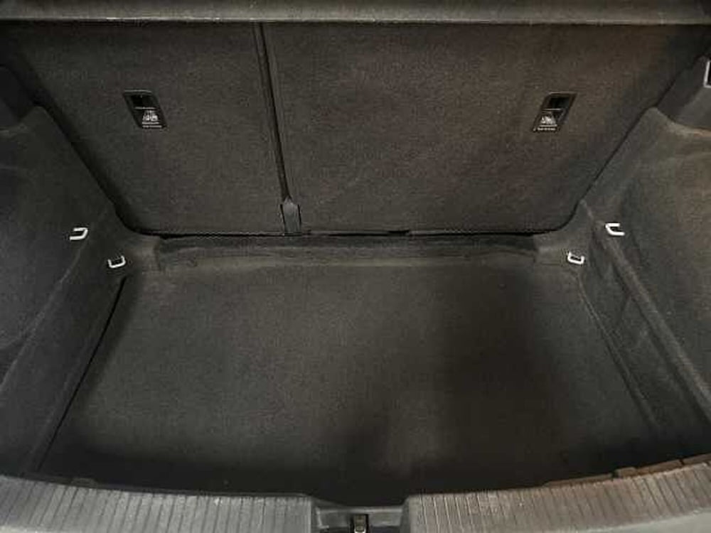 Volkswagen T-Cross usata a Prato (8)