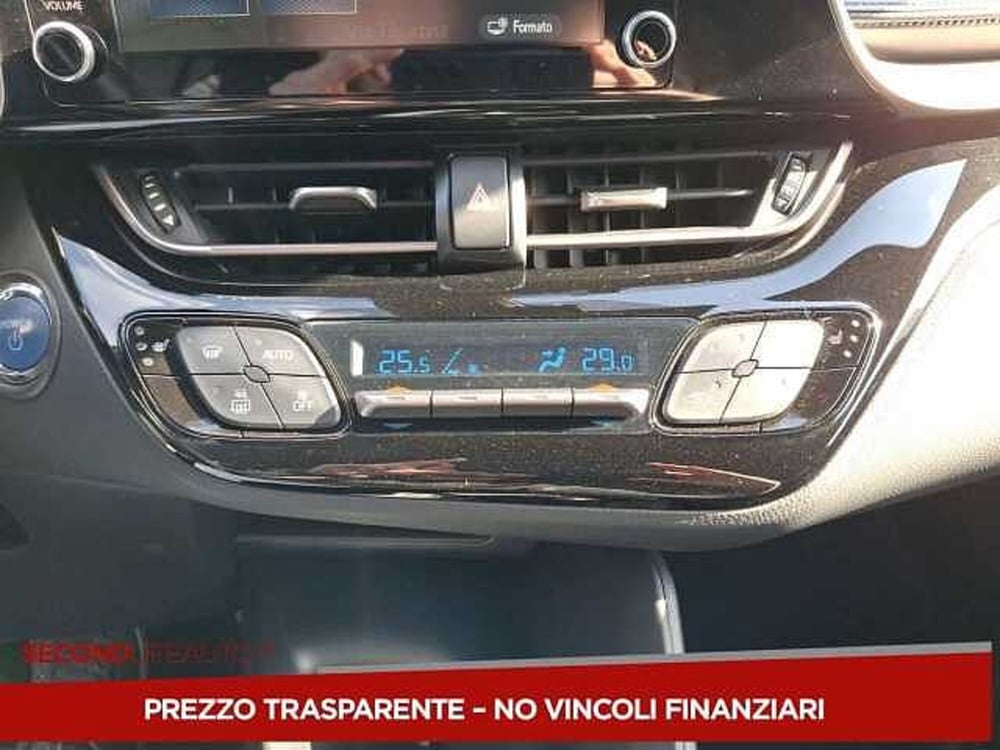Toyota Toyota C-HR usata a Chieti (14)