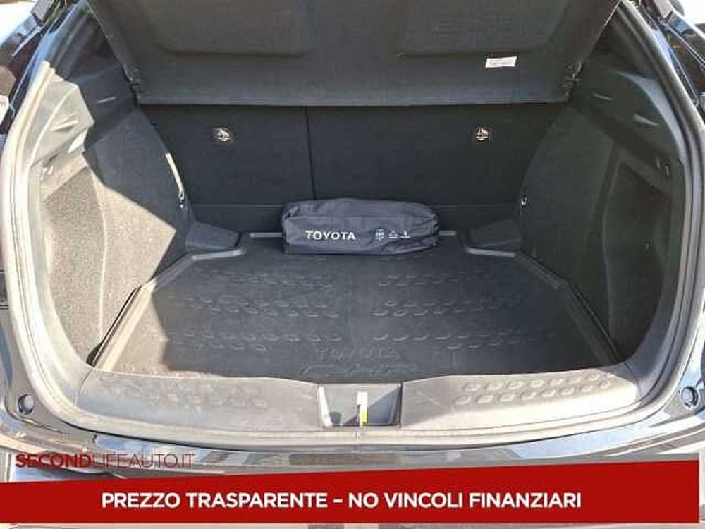 Toyota Toyota C-HR usata a Chieti (18)