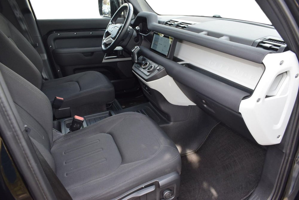 Land Rover Defender usata a Cuneo (3)