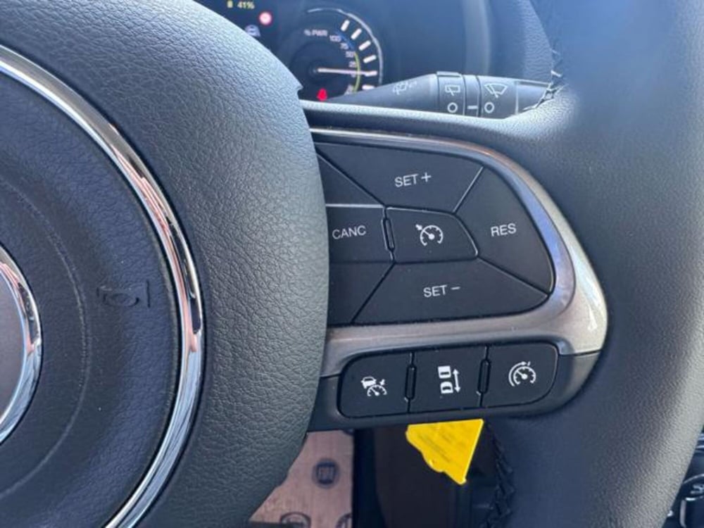 Jeep Renegade usata a Brescia (18)