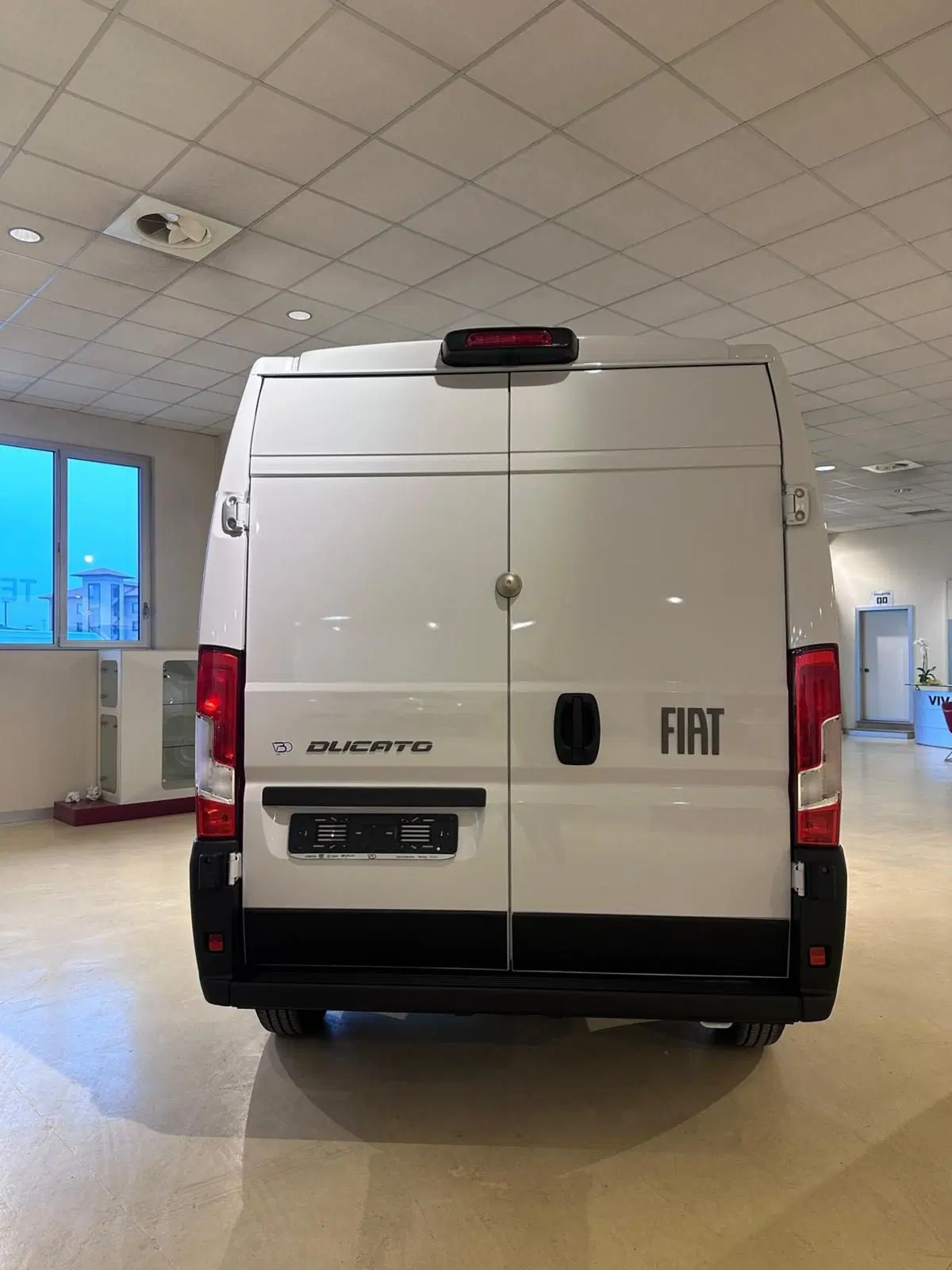 Fiat Ducato Furgone nuova a Milano (6)