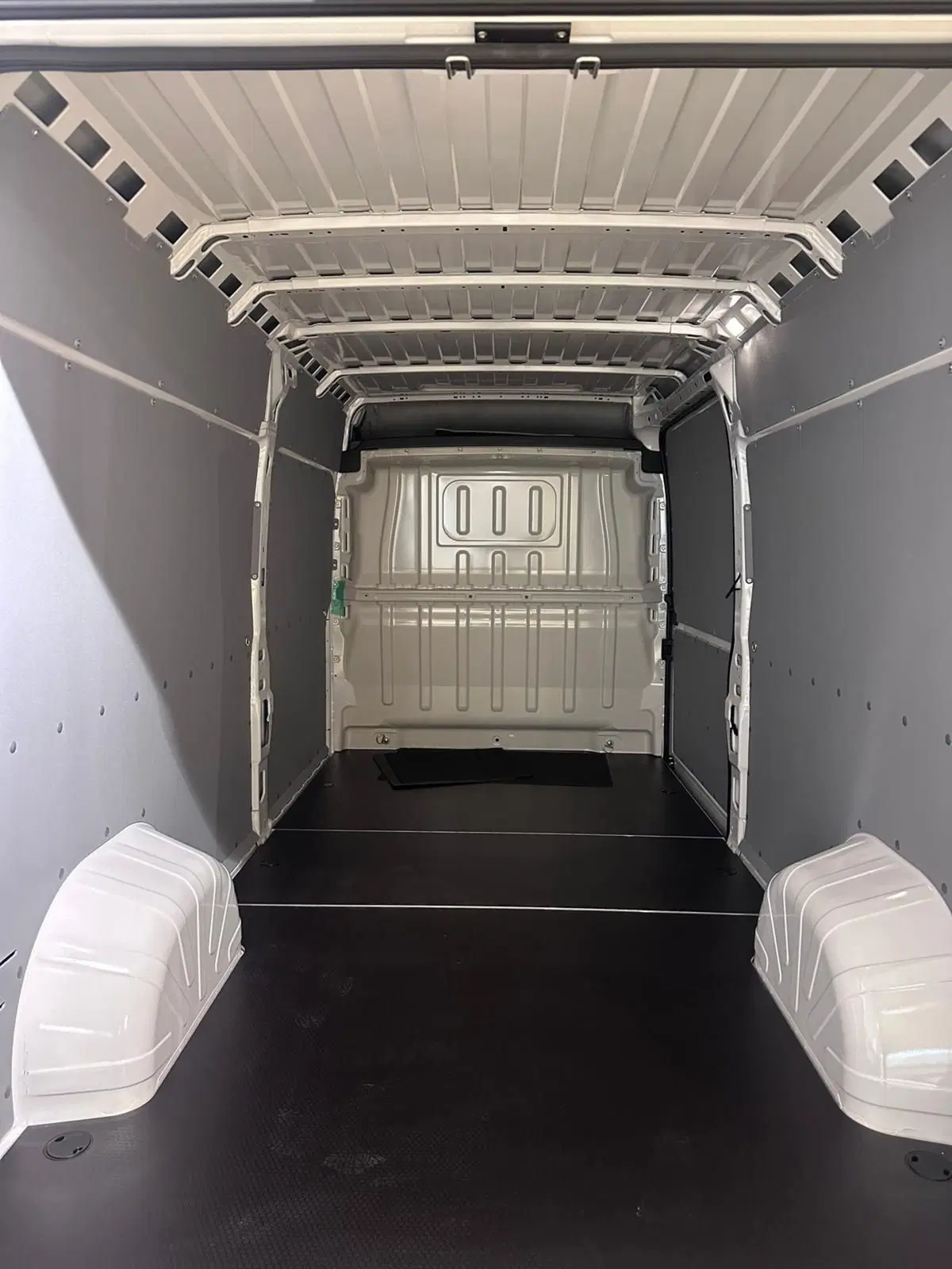Fiat Ducato Furgone nuova a Milano (9)