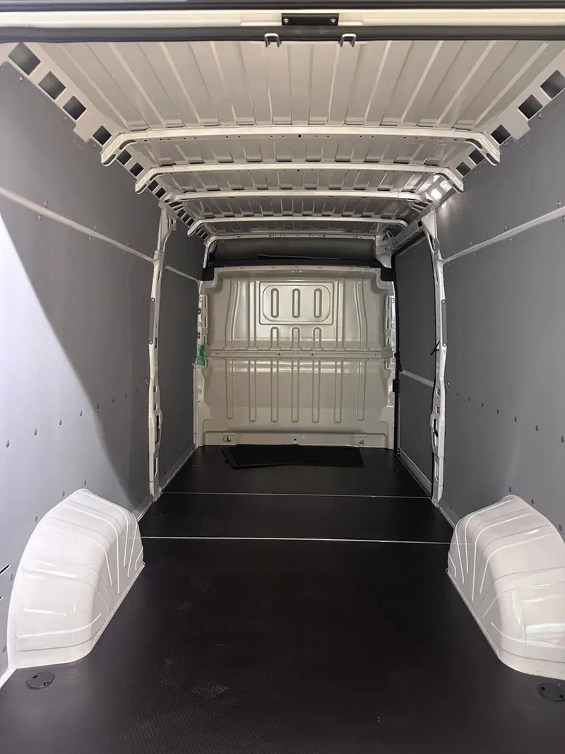 Fiat Ducato Furgone nuova a Milano (9)