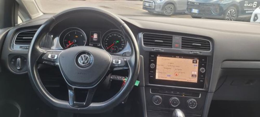 Volkswagen Golf usata a Napoli (10)