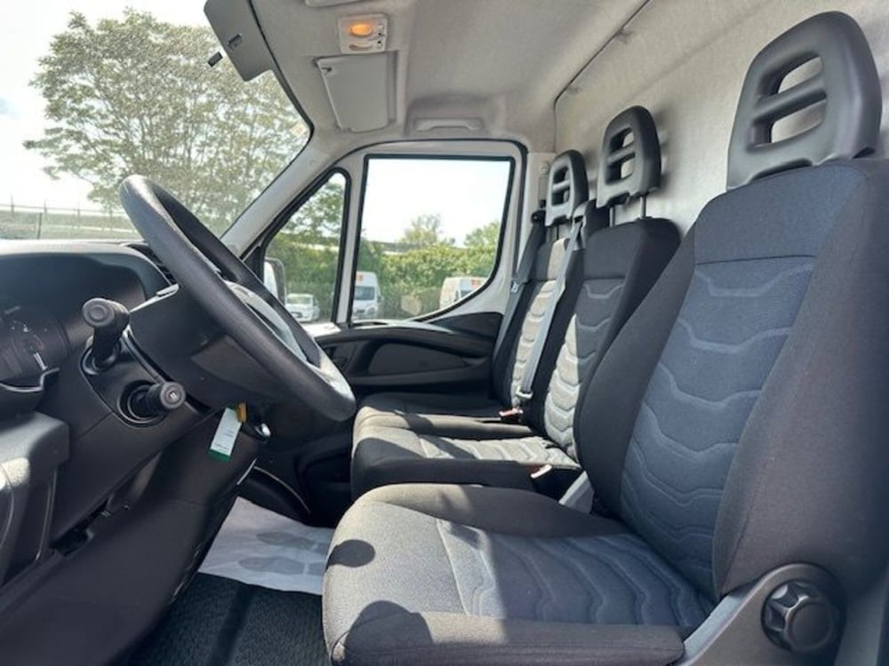 Iveco Daily Furgone usata a Prato (9)