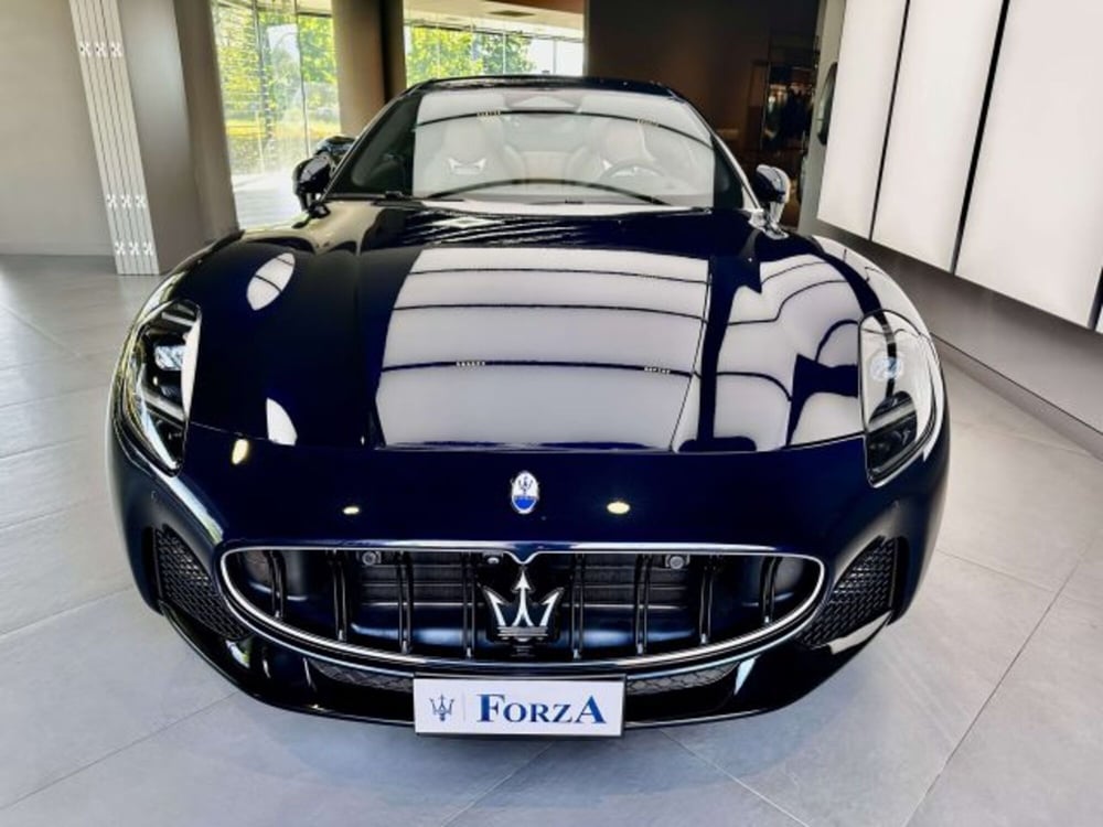 Maserati Granturismo nuova a Torino (2)