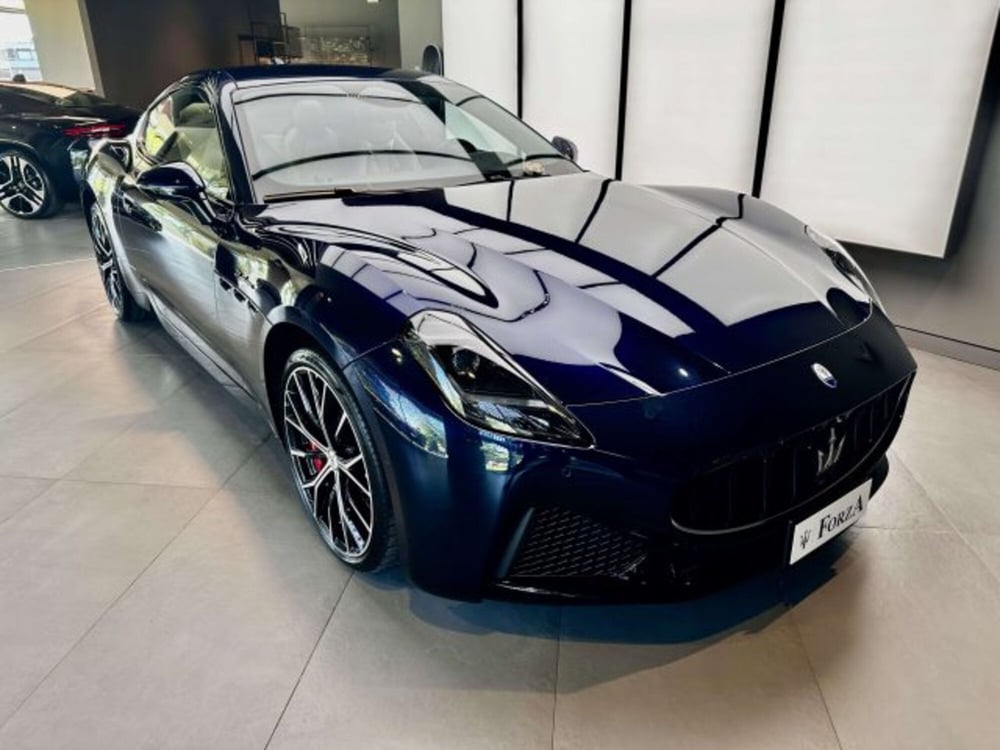 Maserati Granturismo nuova a Torino (3)