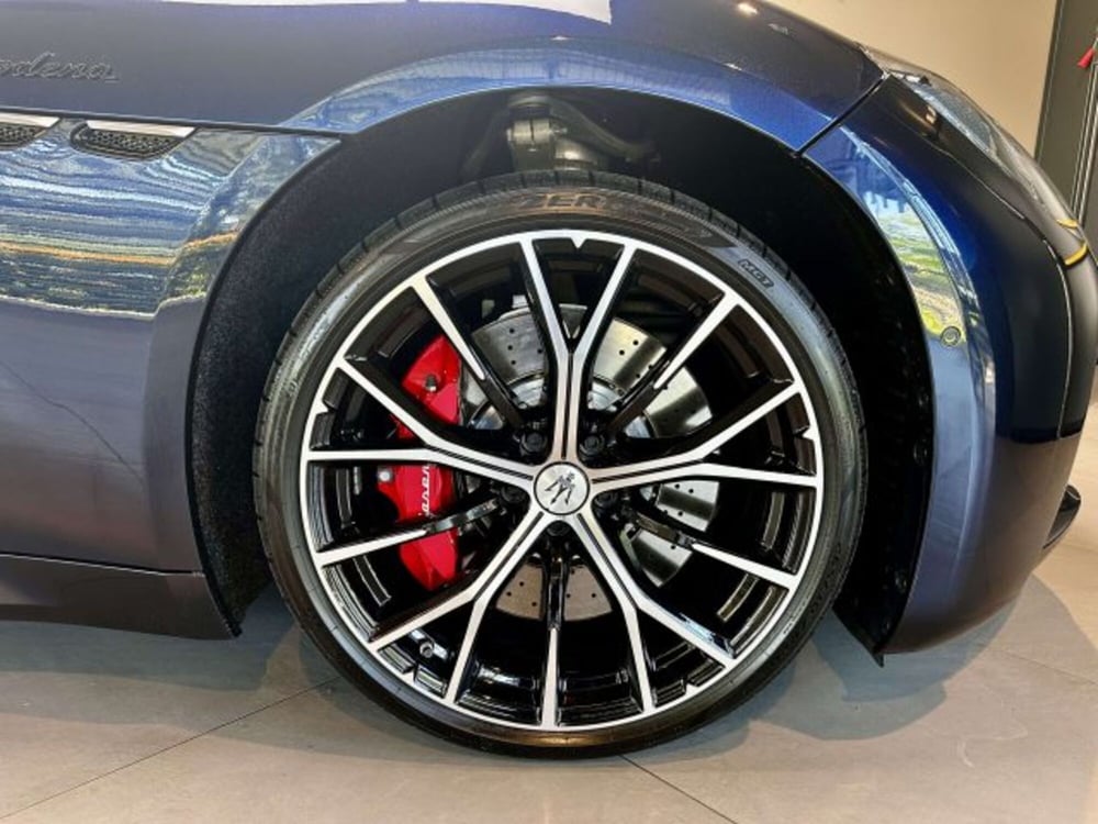 Maserati Granturismo nuova a Torino (5)