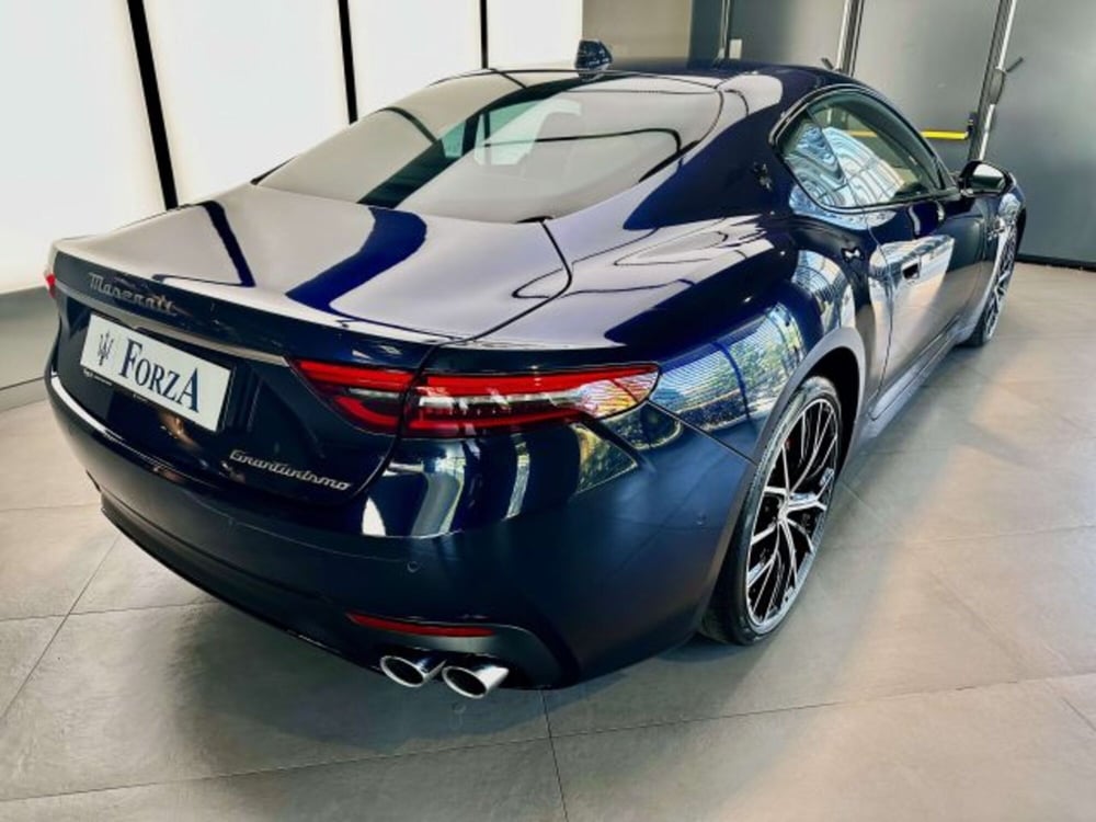 Maserati Granturismo nuova a Torino (6)