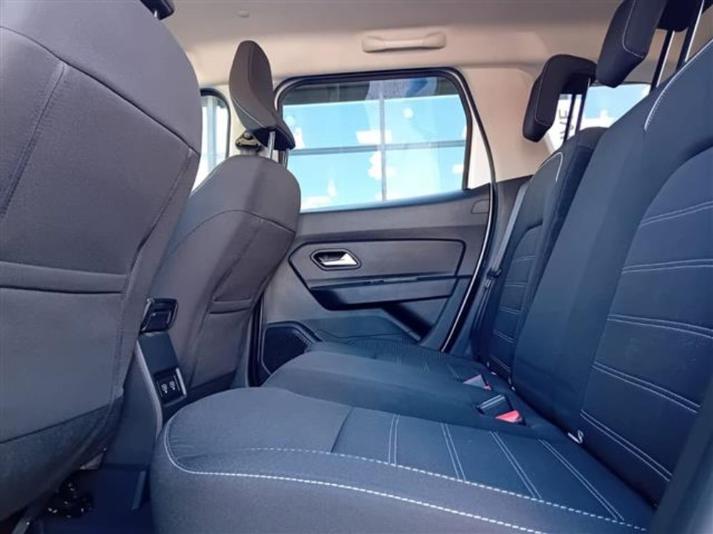 Dacia Duster usata a Firenze (13)