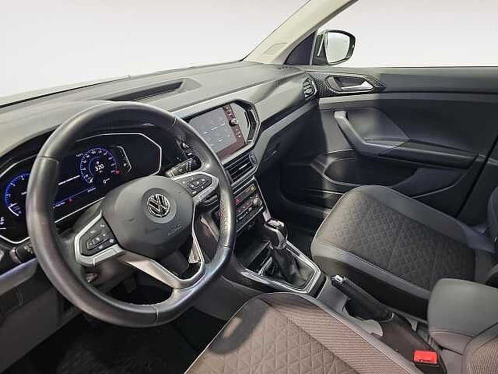 Volkswagen T-Cross usata a Lecco (11)