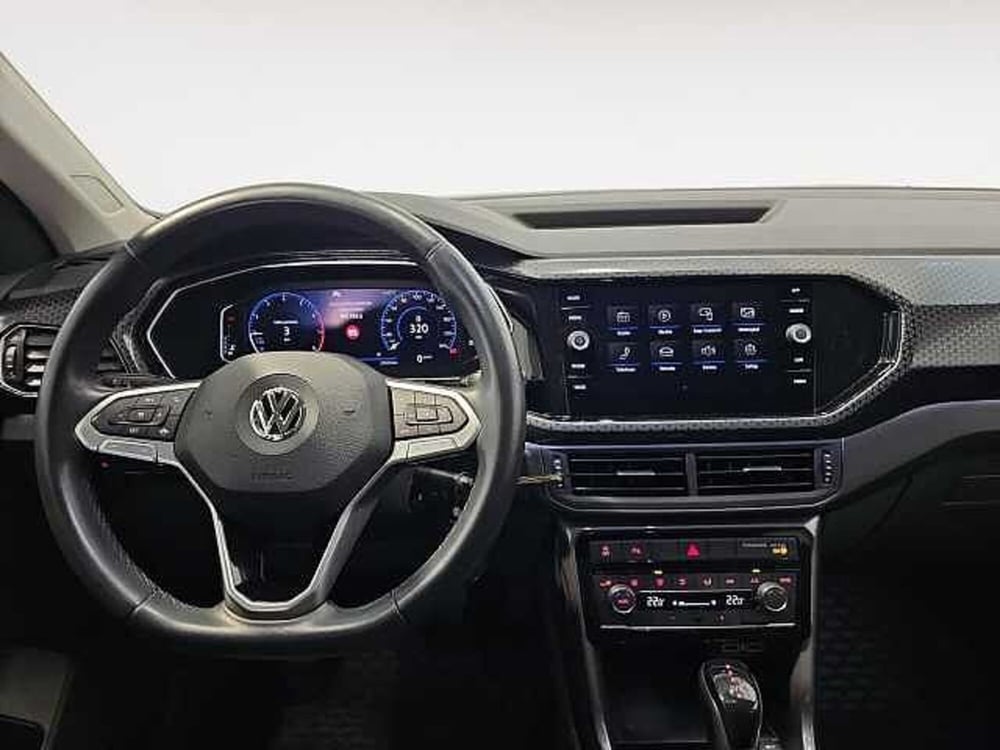 Volkswagen T-Cross usata a Lecco (13)