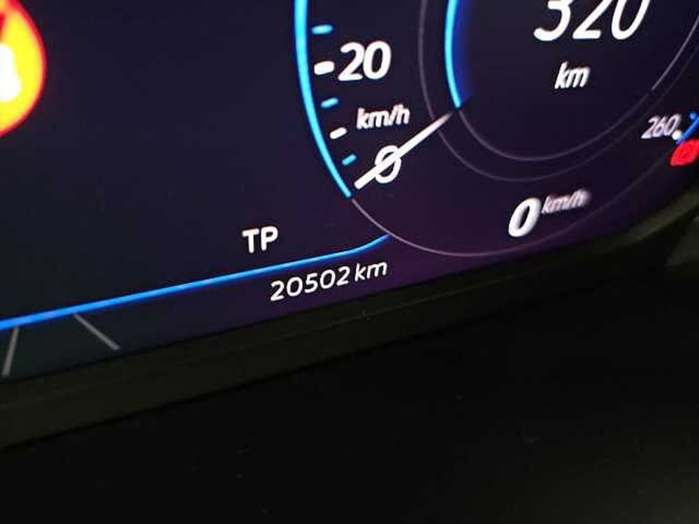 Volkswagen T-Cross usata a Lecco (15)