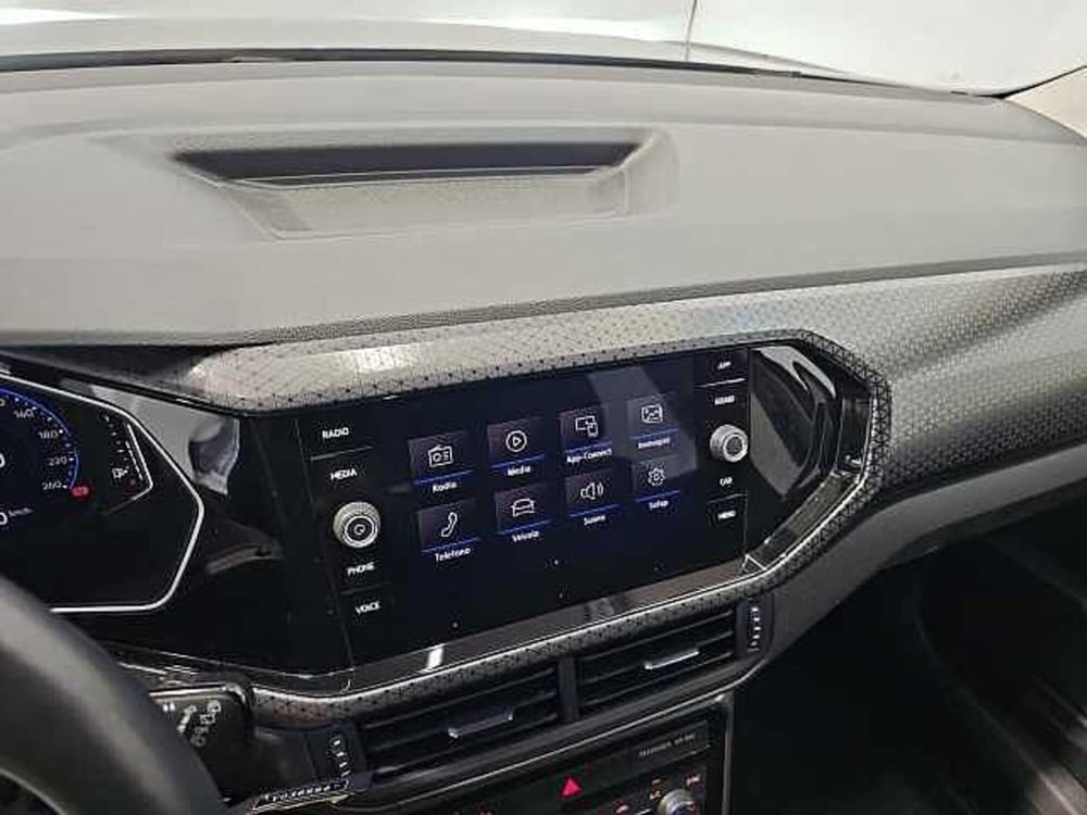 Volkswagen T-Cross usata a Lecco (18)