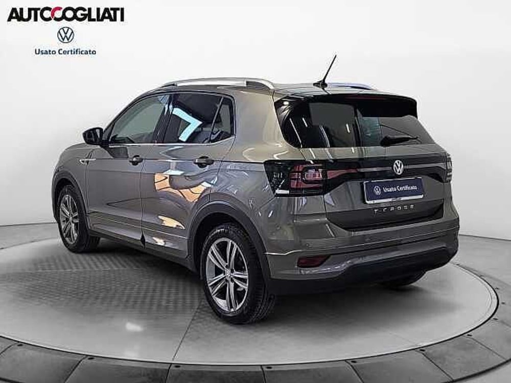 Volkswagen T-Cross usata a Lecco (6)