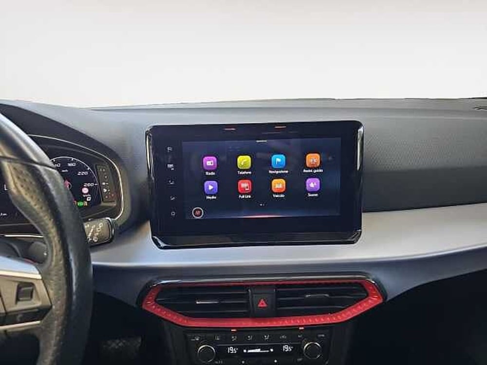 SEAT Arona usata a Lecco (10)