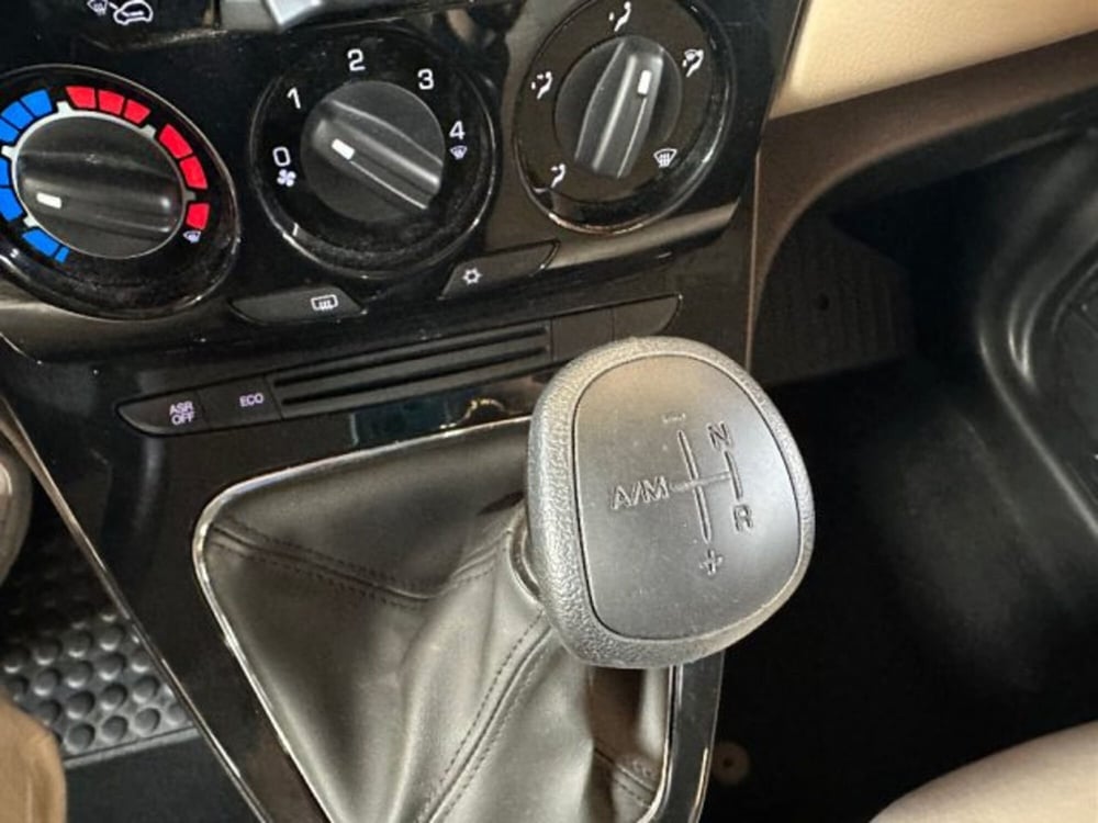Lancia Ypsilon usata a Vicenza (12)