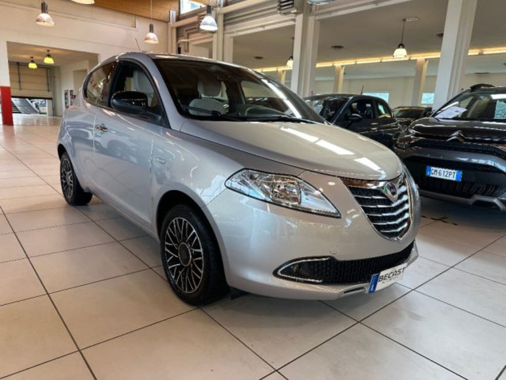 Lancia Ypsilon usata a Vicenza (2)