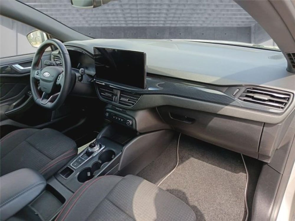Ford Focus Station Wagon usata a Bari (12)