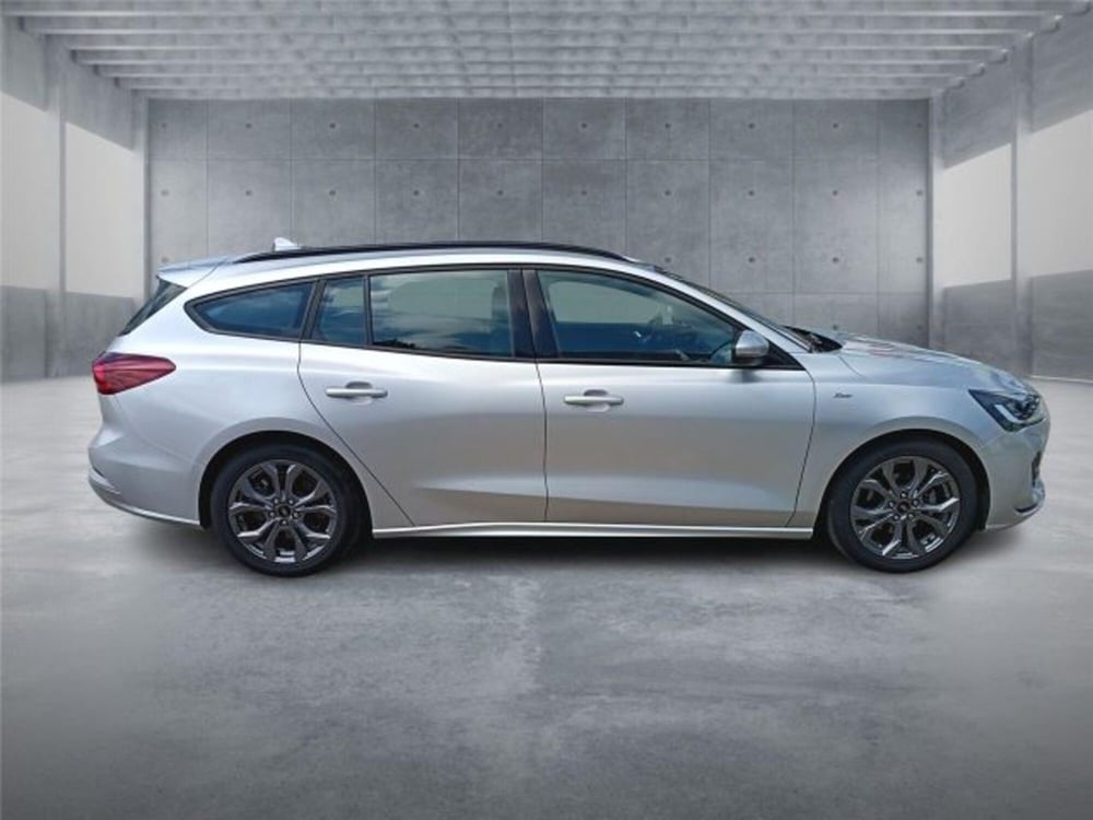 Ford Focus Station Wagon usata a Bari (7)